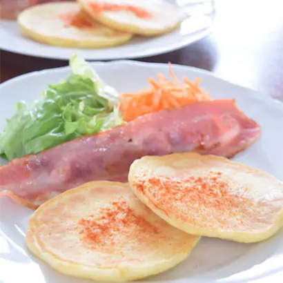 お食事にも、おつまみにも。ジャガイモと玉ねぎのパンケーキ